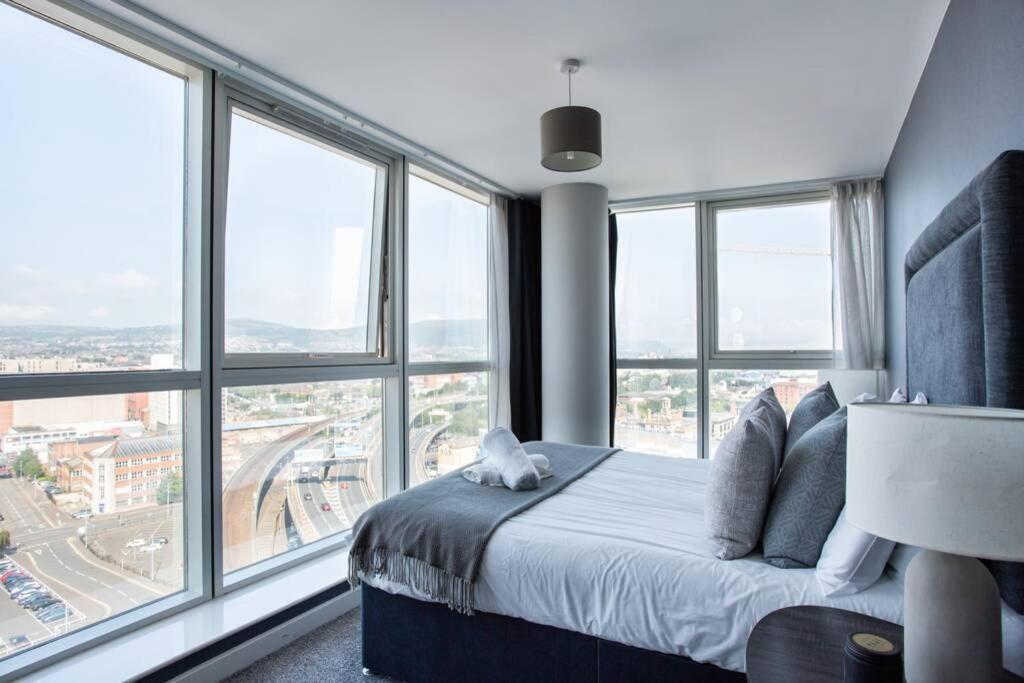 Titanic & City Views, Ultra Luxury City Parking Belfast Kültér fotó