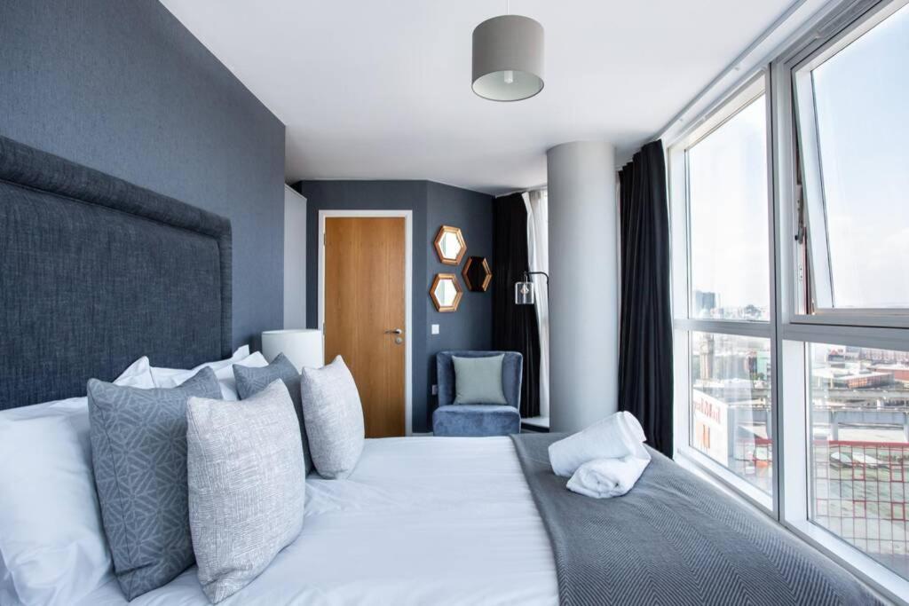 Titanic & City Views, Ultra Luxury City Parking Belfast Kültér fotó